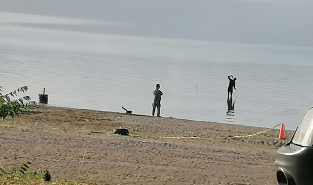 Eğirdir Gölü'nde bulunan el bombaları imha edilmek üzere gölden çıkarıldı