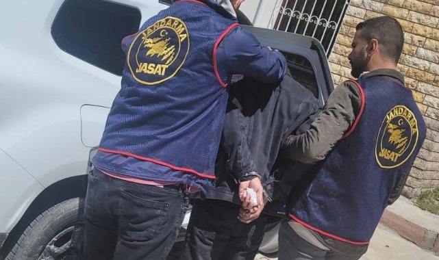 Elazığ'da hakkında 5 ayrı suçtan 27 yıl kesinleşmiş hapis cezası bulunan şahıs yakalandı