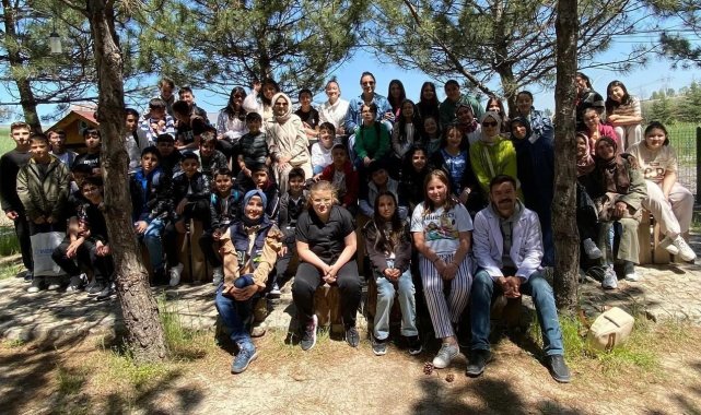 Endemik vadi öğrencilerle parlıyor