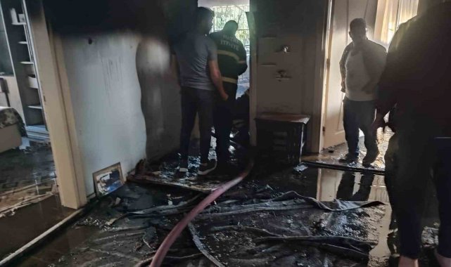 Erzin'de çıkan ev yangını söndürüldü
