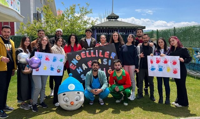 ETÜ'lü gençler çocuklarla çocuk oldu