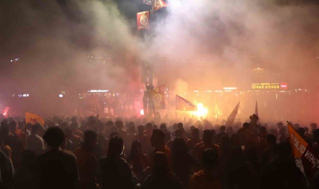 Galatasaray'ın 24. şampiyonluğu Denizli'de coşkuyla kutlandı