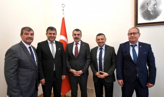 Gedizliler Milli Eğitim Bakanı Tekin'den destek istedi