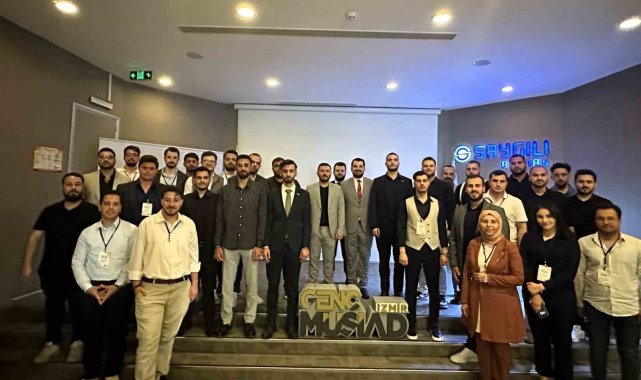 Genç MÜSİAD İzmir'den, "Tanı-Tanıştır-Ticaret Yap" buluşması