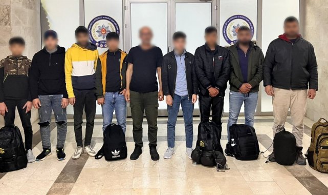 Göçmenler, sınır tellerini kesmek için yanına aldıkları makas ile yakalandı