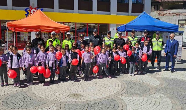 Gölpazarı'nda Trafik Haftası'nda çocukları bilgilendirildi