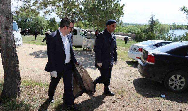 Günyüzü'ndeki ormanlık alanda mıntıka temizliği yapıldı