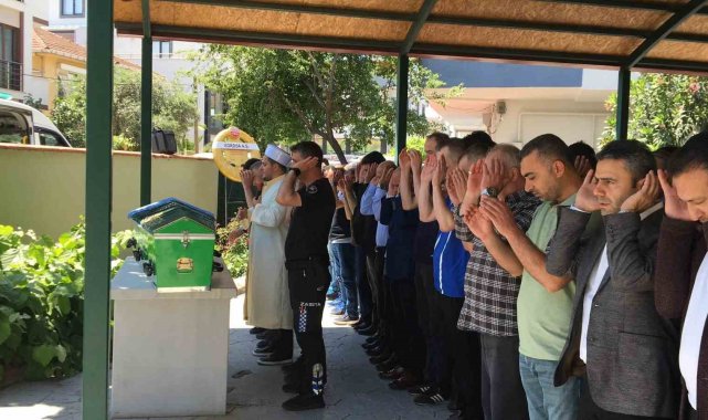 Halı saha maçının ardından kalp krizi geçirmişti, son yolculuğuna uğurlandı