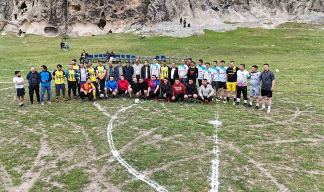 İhsaniye'de Frigya 1. Geleneksel Futbol Turnuvası düzenlendi