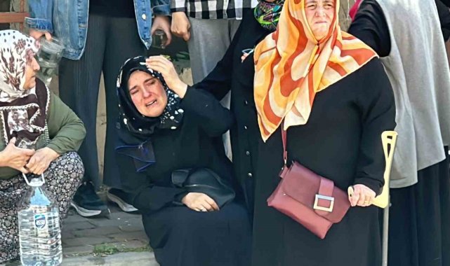 İstanbul'da akıl almaz kaza: Vitesleri karıştırınca aşağıya düştü, kardeşi gözyaşına boğuldu