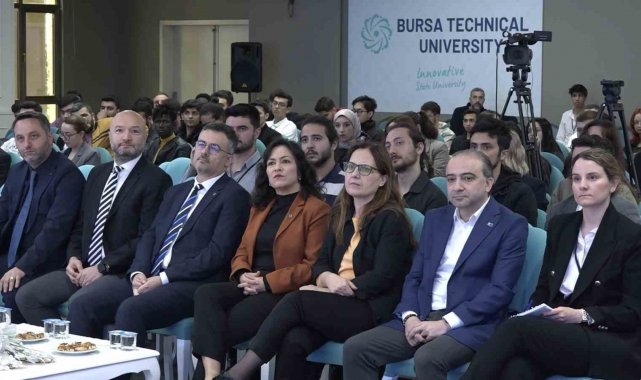 Japon Deprem Uzmanı Moriwaki: "Depremin gelmeyeceğini söyleyen 2 hoca var ama bizim kendimizin de binalarımızın da bir an önce depreme hazırlanması gerekiyor"