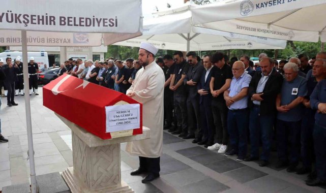 Kalp krizinden vefat eden emniyet müdürü toprağa verildi