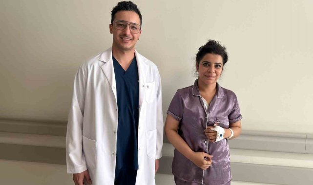 Kanserden kaybettiği göğsü karın dokusuyla onarıldı