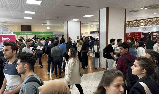 Kariyer Fuarı binlerce öğrenciyi ağırladı