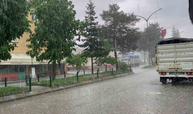 Kastamonu'da dolu yağdi