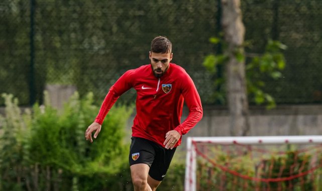 Kayserispor, Cardoso ile sözleşme yeniledi