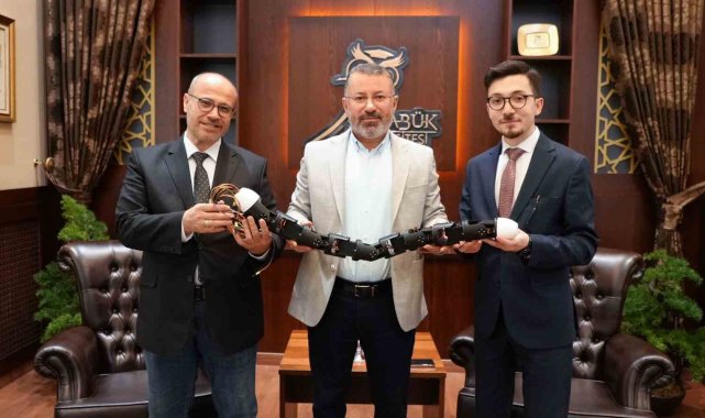 KBÜ'de "Biyomimetik akıllı yılanımsı robot" geliştirildi