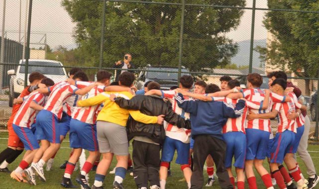 Kıbrıscıkspor, namağlup şampiyonluğunu ilan etti