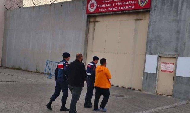 Kırkağaç'ta sentetik uyuşturucu operasyonu: 2 tutuklama