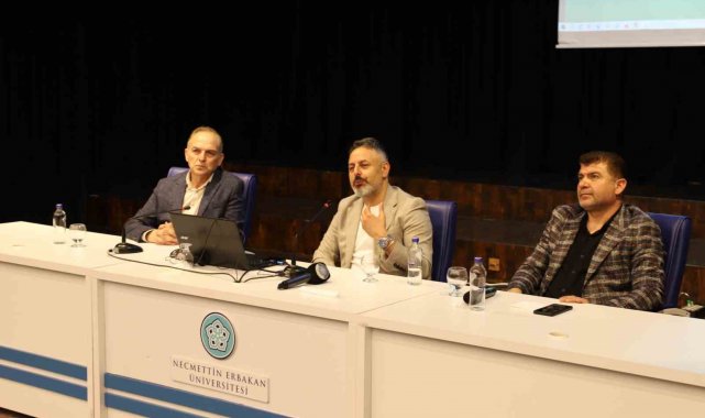 Konyaspor Başkanı Ömer Korkmaz, öğrencilerle bir araya geldi