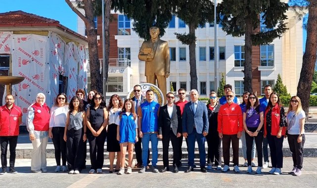 Köyceğiz'de 19 Mayıs kutlamaları çelenk sunma töreni ile başladı