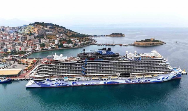 Kuşadası'na ilk seferini düzenledi, 3 bin 257 turist getirdi