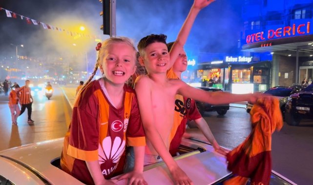 Kuşadası'nda Galatasaray coşkusu