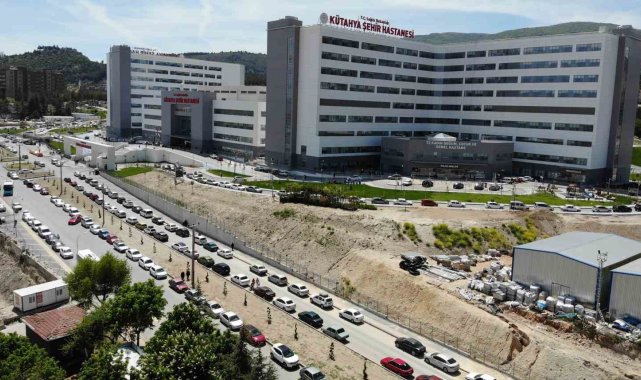 Kütahya'da otopark sıkıntısı vatandaşları zor durumda bırakıyor