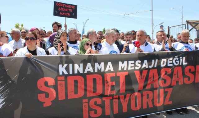 Malatya'da öğretmenler şiddete karşı eylemdeydi