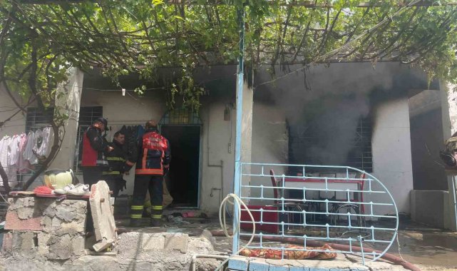 Mardin'de bir evde çıkan yangında 2 çocuk dumandan etkilendi