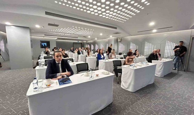 Medicana İzmir'de 'Gastrointestinal Sistem Kanserlerinde Tedavi' sempozyumu düzenlendi