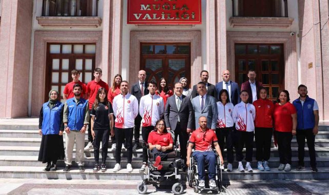 Milli sporculardan Vali Akbıyık'a ziyaret