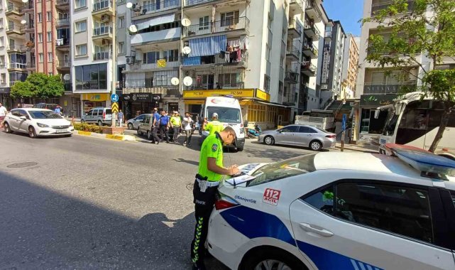 Motosikletle otomobil çarpıştı: 1 yaralı