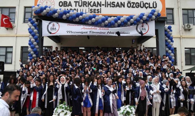 Oba Türkan-İhsan Özgüçlü Anadolu Lisesi ilk mezunlarını verdi