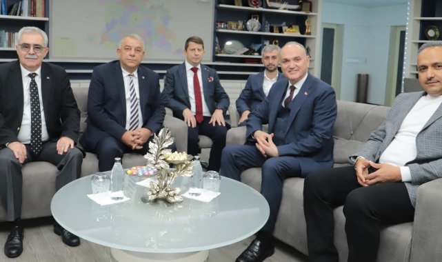 Özlü "Birlikte büyük projelere imza atacağız"