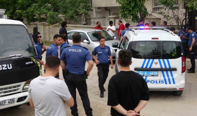 Park halindeki otomobilde bir kişi ölü bulundu