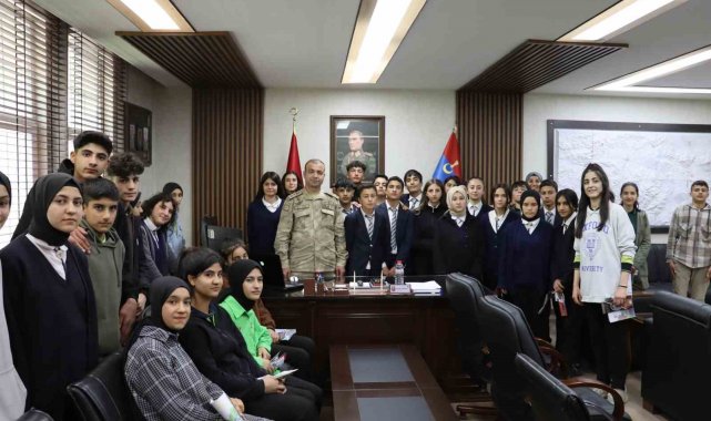 Patnos'ta liselere jandarma mesleği tanıtıldı