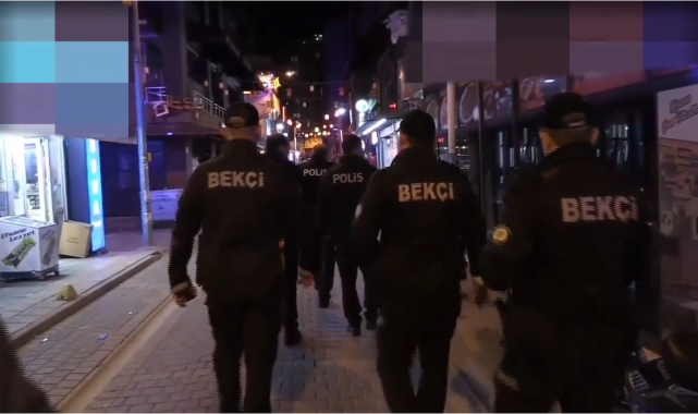 Polis ekiplerinden Barlar Sokağı'na yönelik çalışma