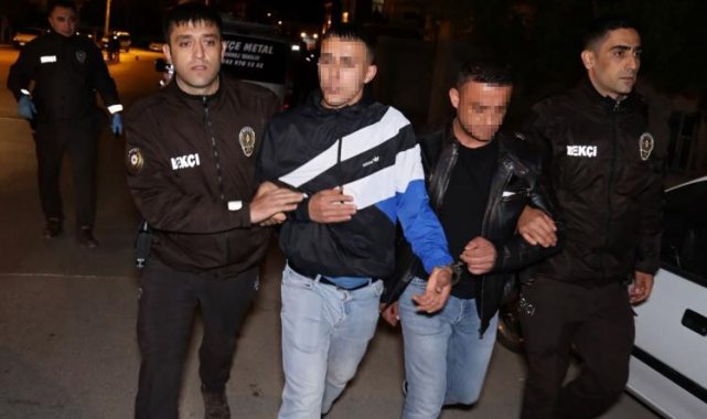 Polisin kovalamacasıyla uyuşturucu maddeyle yakalanan 3 şahıs serbest