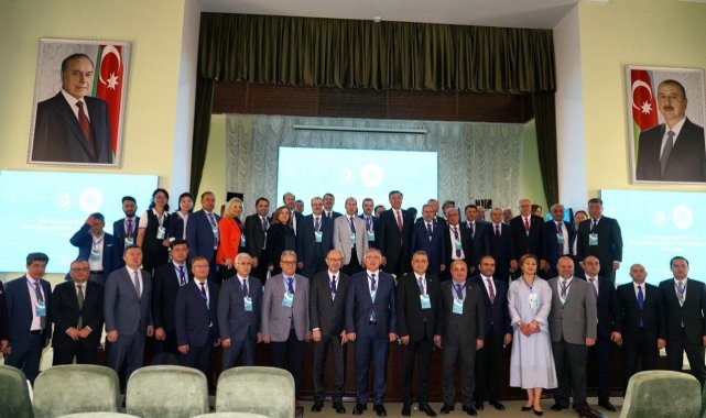 Rektör Prof. Dr. Budak, Bakü'de TÜRKÜNİB genel kuruluna hitap etti