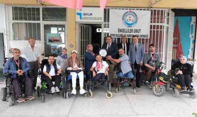Rektör Yardımcısı Prof. Dr. Sezgin Zeren: "Sporcularımızı tebrik ediyorum"