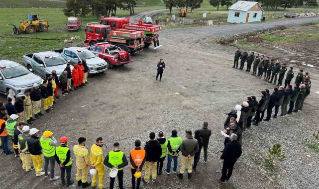 Sarıkamış'ta orman personeline yangın eğitimi