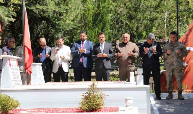 Şehit Murat Sarıgül, şehadetinin 8'inci yılında kabri başında anıldı