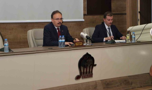 Siirt Valisi Kızılkaya muhtarlarla buluştu
