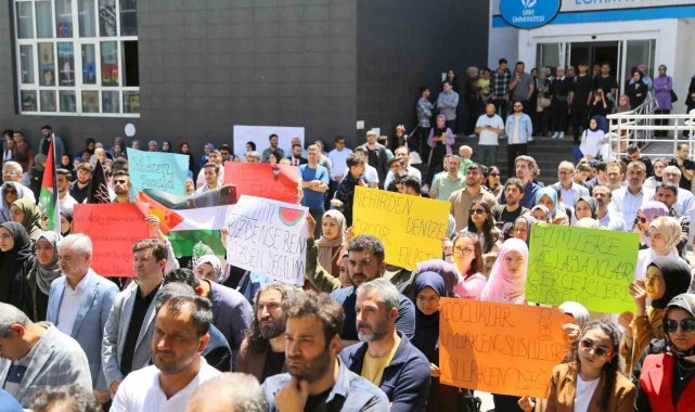 Siirt'te üniversite öğrencilerinden 'Gazze'ye Bir Ses, Bir Nefes' etkinliği