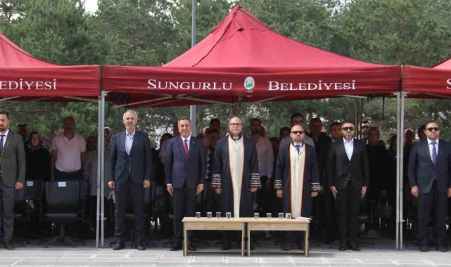 Sungurlu MYO'da mezuniyet coşkusu