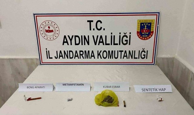 Şüpheli şahısların üzerlerinden uyuşturucu madde ele geçirildi
