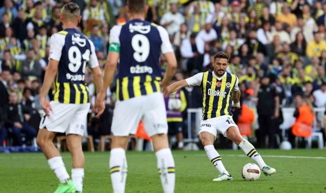 Tadic ve Szymanski, gol ve asist sayılarında çift haneli sayıya ulaştı