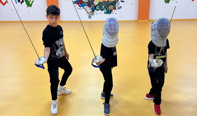 Tatvan'da "Eskrim" kursu açıldı