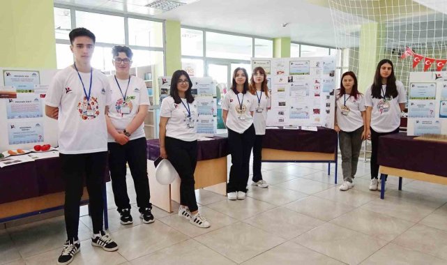 Tavşanlı Arslanbey Mesleki ve Teknik Anadolu Lisesi'nden Bilim Fuarı